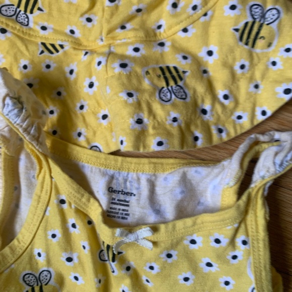 Sister or cousin matching sundresses, hats and bloomers - 6 piece lot - Picture 4 of 4